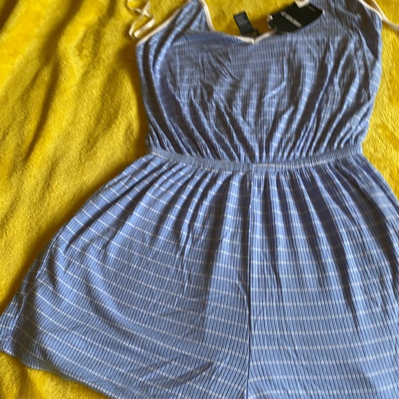 Forever 21 Blue And White Jumpsuit Short Set Size Medium brand new - Picture 7 of 8